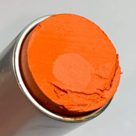 MAC Paintstick Genuine Orange *DAMAGED* - Picture 2 of 5